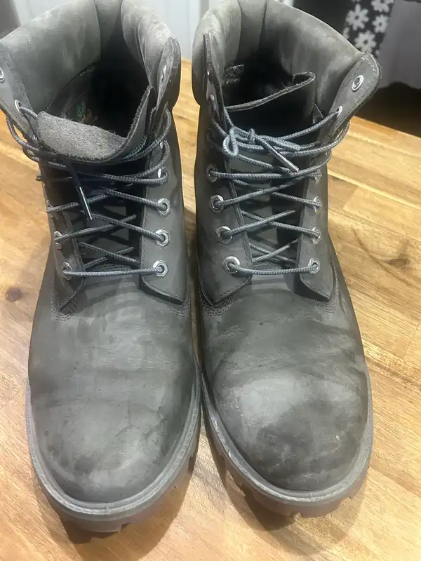 Men’s timberland grey leather boots