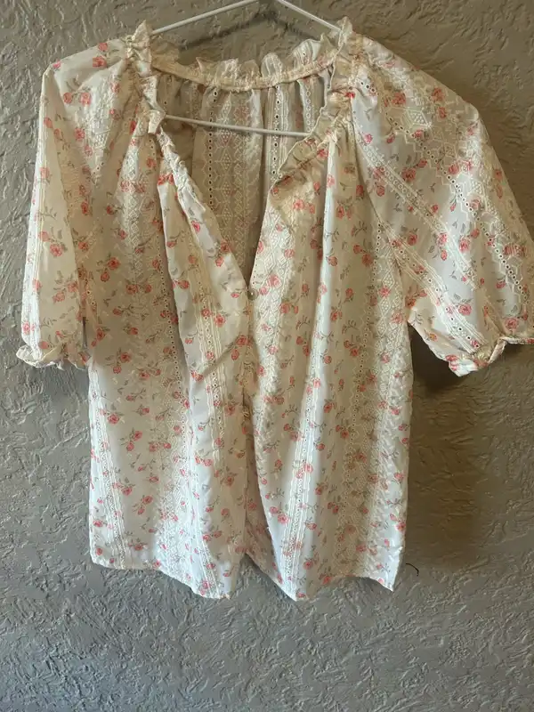 Shein pink/cream floral peasant blouse