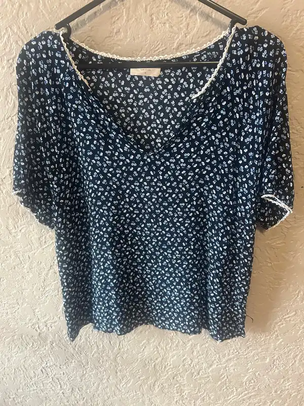 Hush navy floral blouse with lace trim