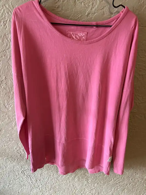 Elm pink long sleeve top