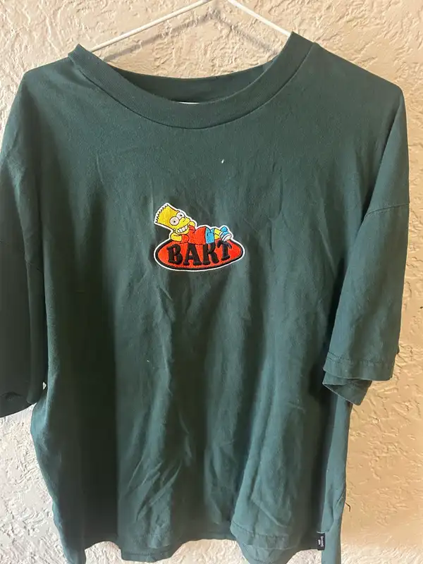 Men’s green the Simpson tshirt