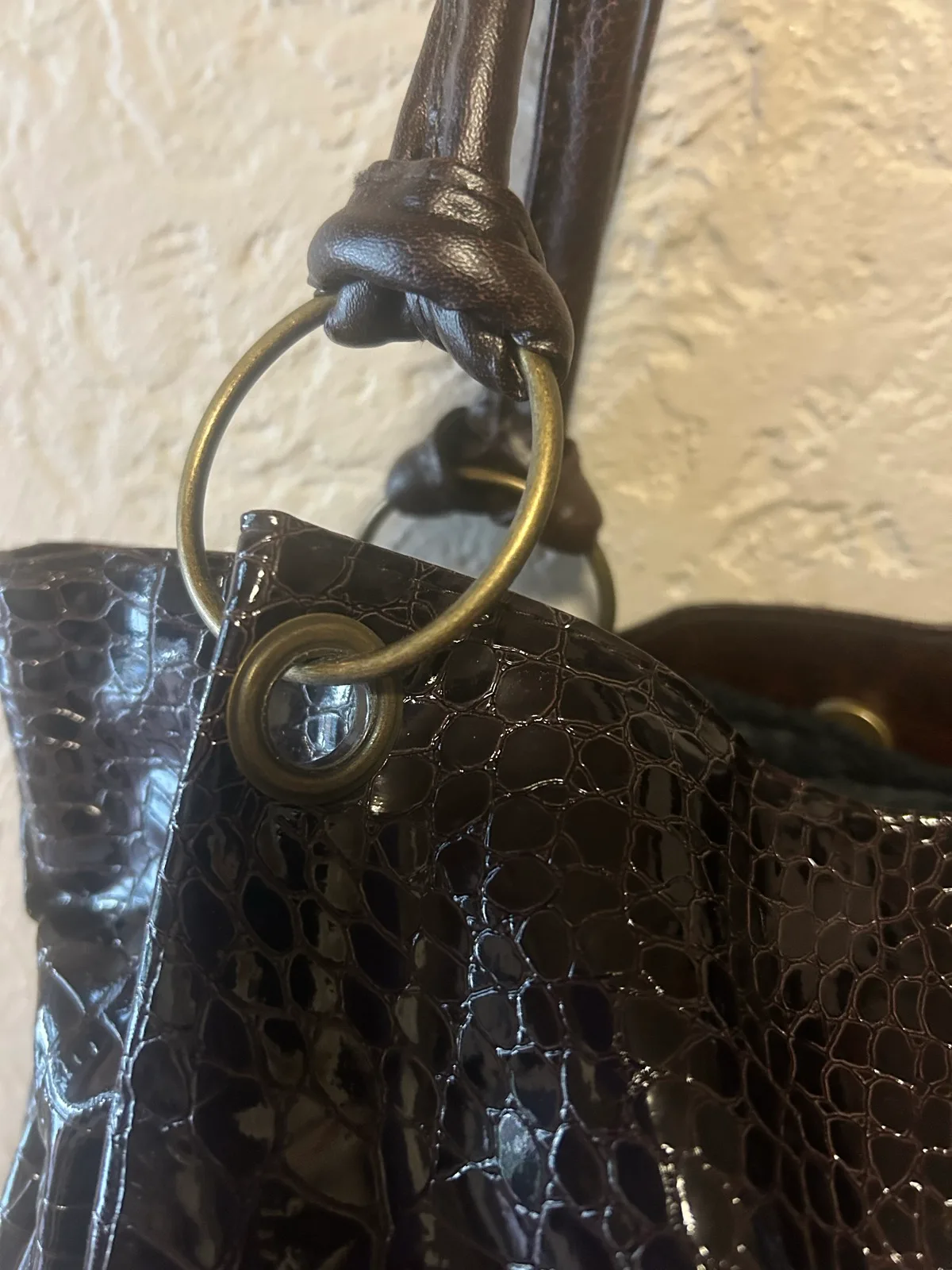 Dark brown crocodile effect shoulder bag – photo 3