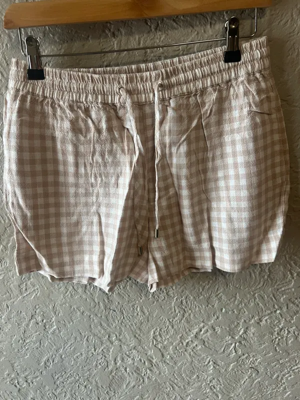 Danii Minogue brown/white gingham shorts