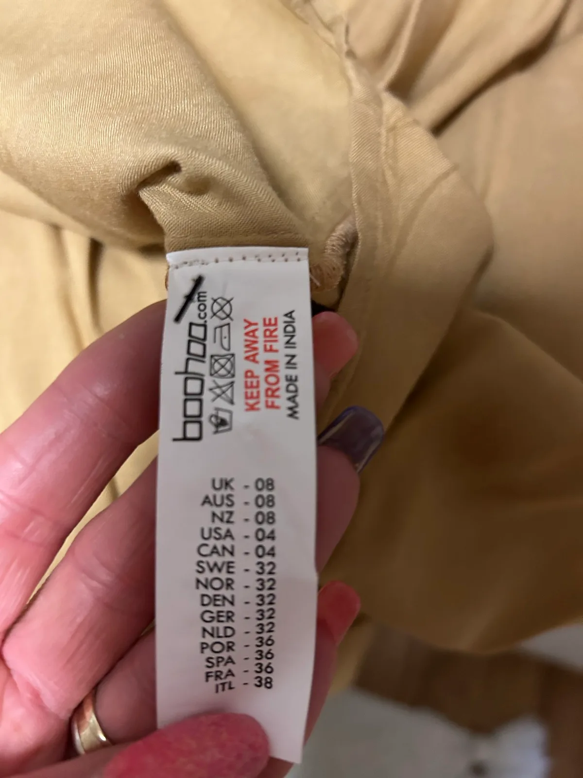Boohoo tan tunic/dress with button detail — photo 5