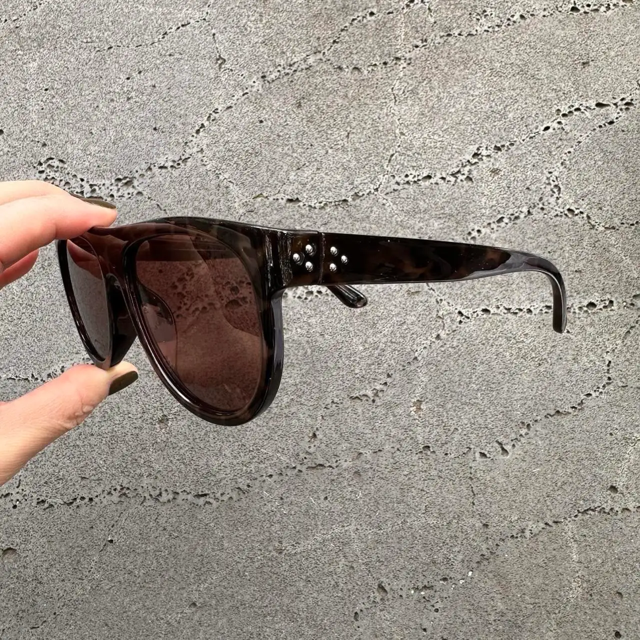 Dark Tortoiseshell Sunglasses | DG17026-02 – photo 2