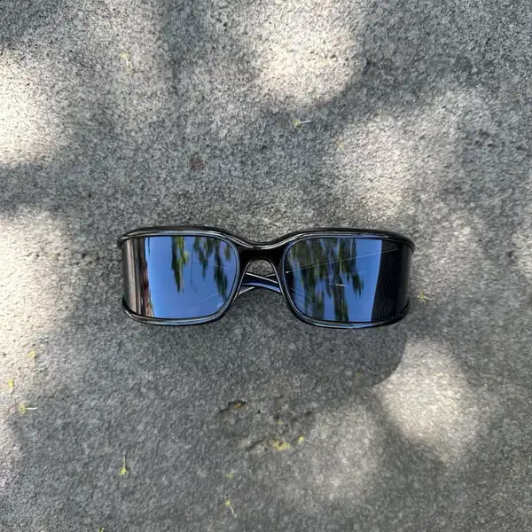 Black Wraparound Sunglasses | DG19396-01