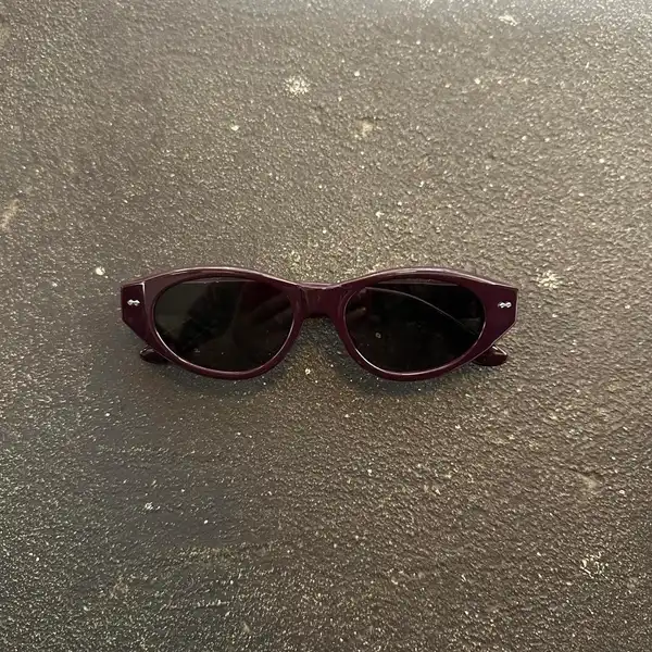 Dark Plum Brown Oval Sunglasses | DG19430-01