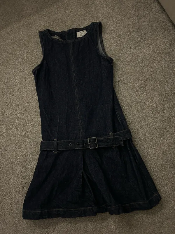 Women’s denim dress dark blue, with zipper on the back and matching belt