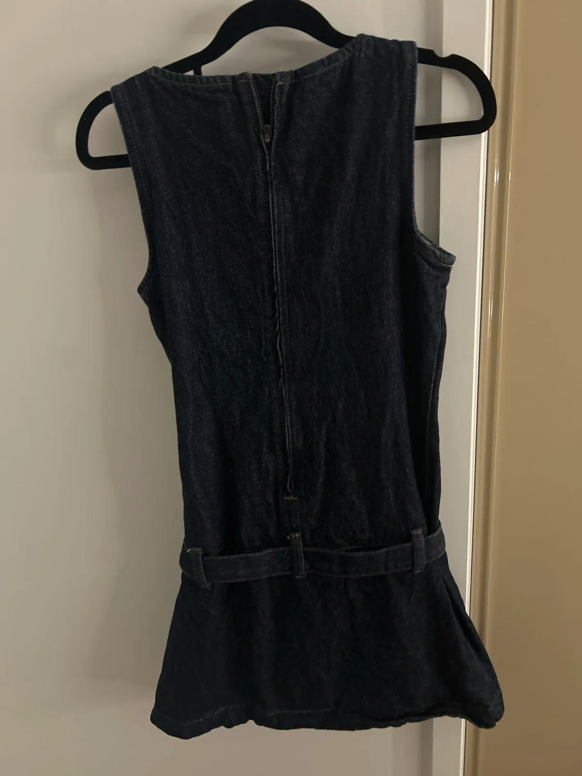 Women’s denim dress dark blue, with zipper on the back and matching belt – photo 4