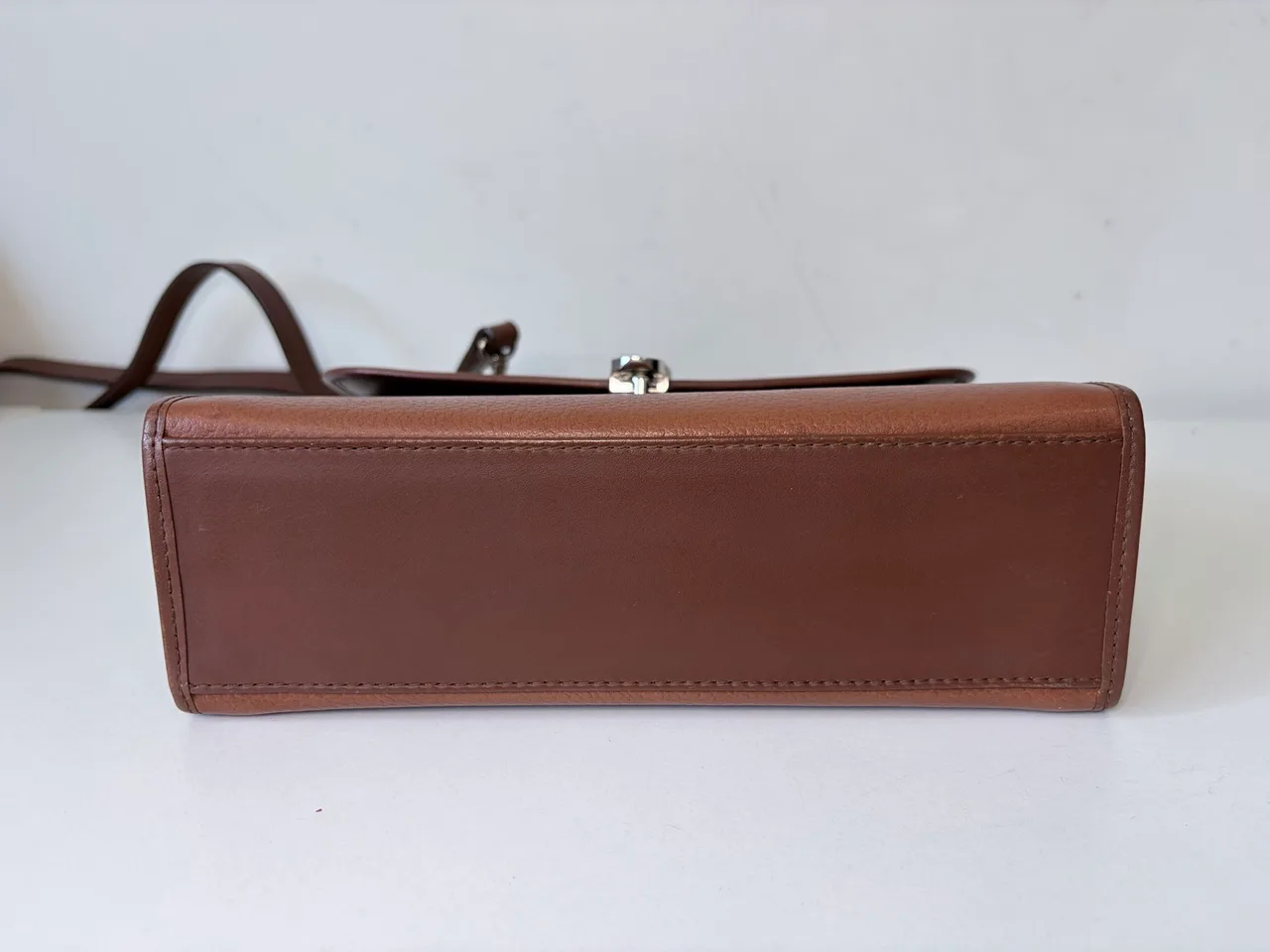 Authentic Vintage Burberry Brown Leather Two-Way Handbag – photo 10