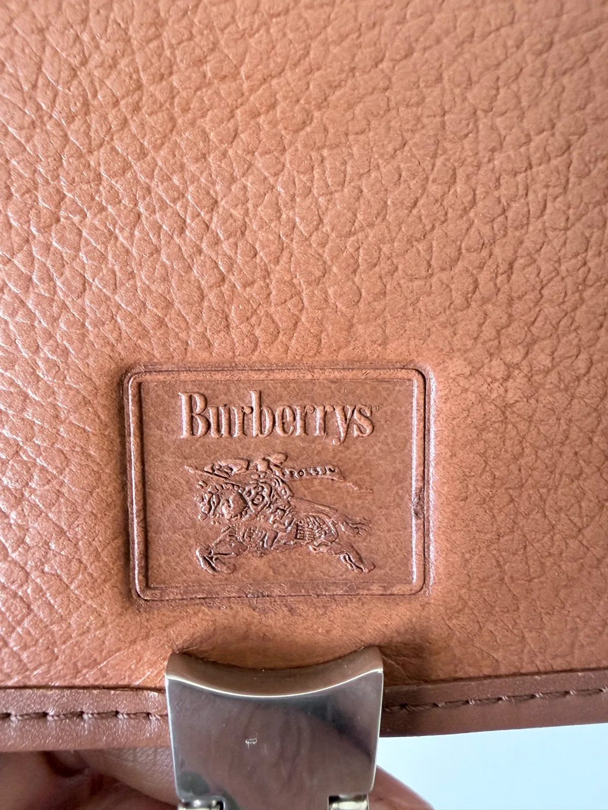 Authentic Vintage Burberry Brown Leather Two-Way Handbag – photo 9