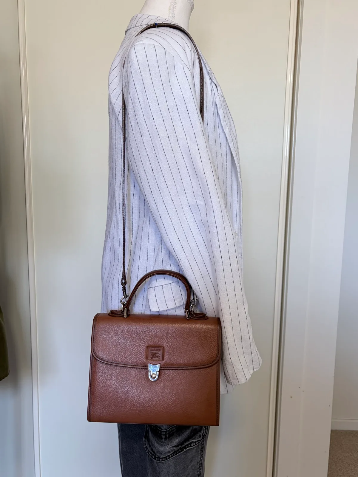Authentic Vintage Burberry Brown Leather Two-Way Handbag – photo 6
