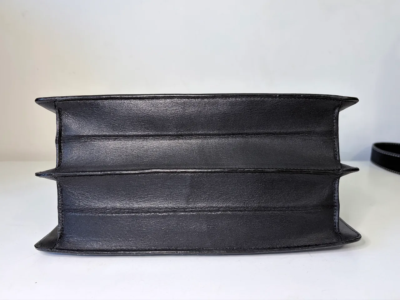 Authentic Vintage Fendi Structured Black Textured Leather Two-Way Handbag – photo 9