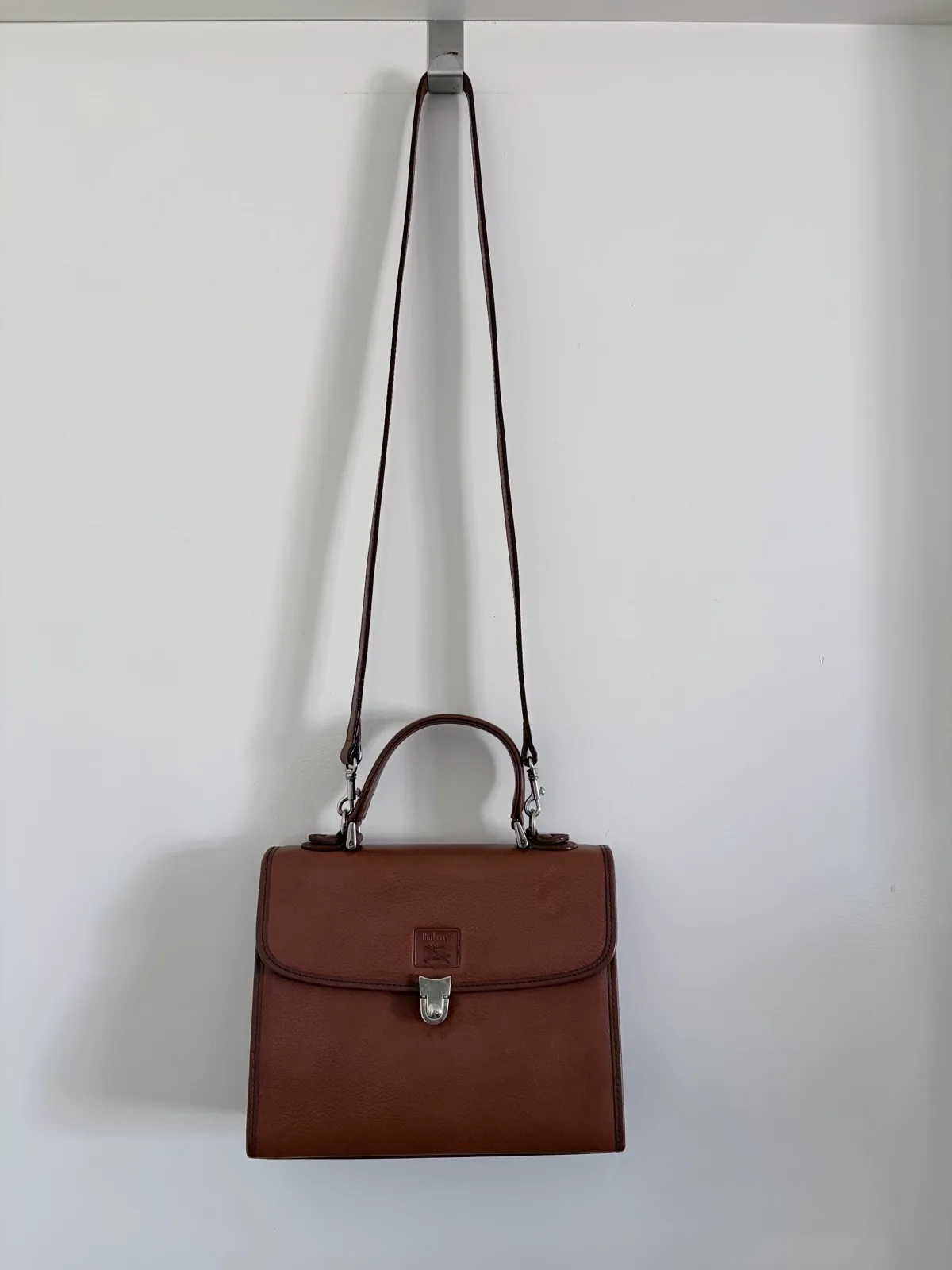 Authentic Vintage Burberry Brown Leather Two-Way Handbag – photo 2