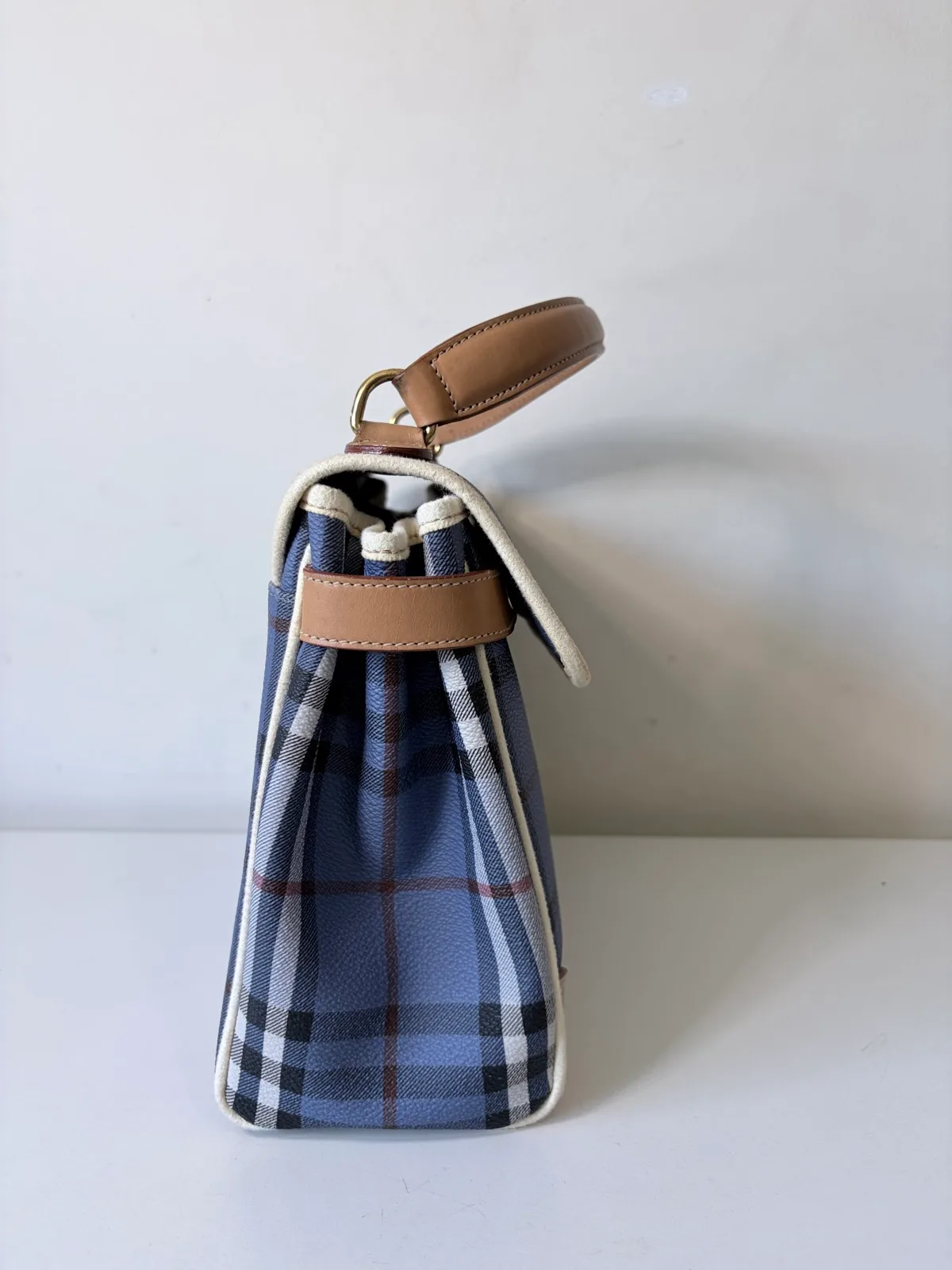 Authentic Vintage Burberry Two-Way Signature Checkered Medium Handbag — photo 6