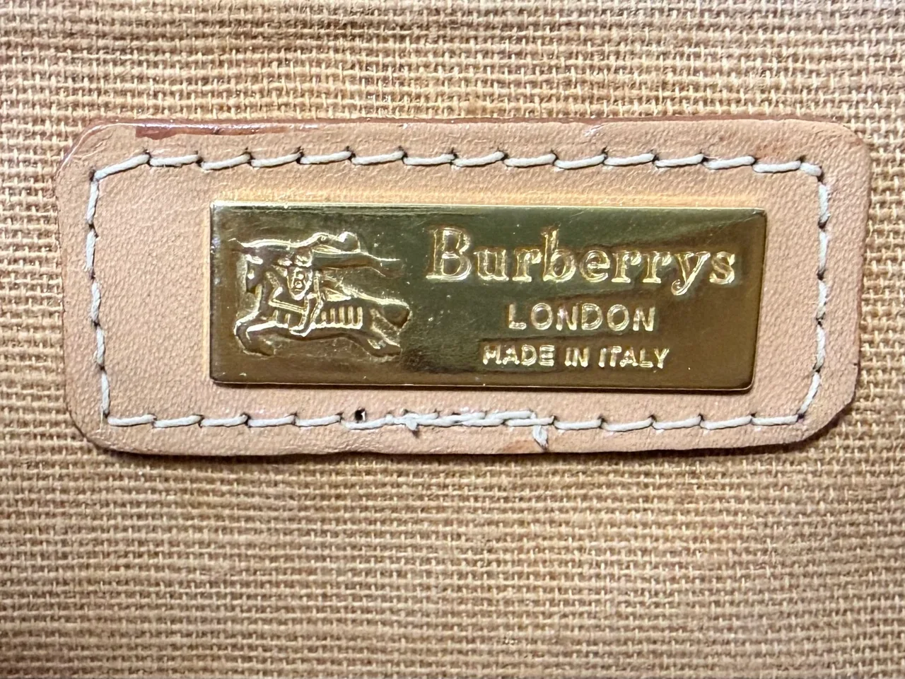 Authentic Vintage Burberry Two-Way Signature Checkered Medium Handbag — photo 10