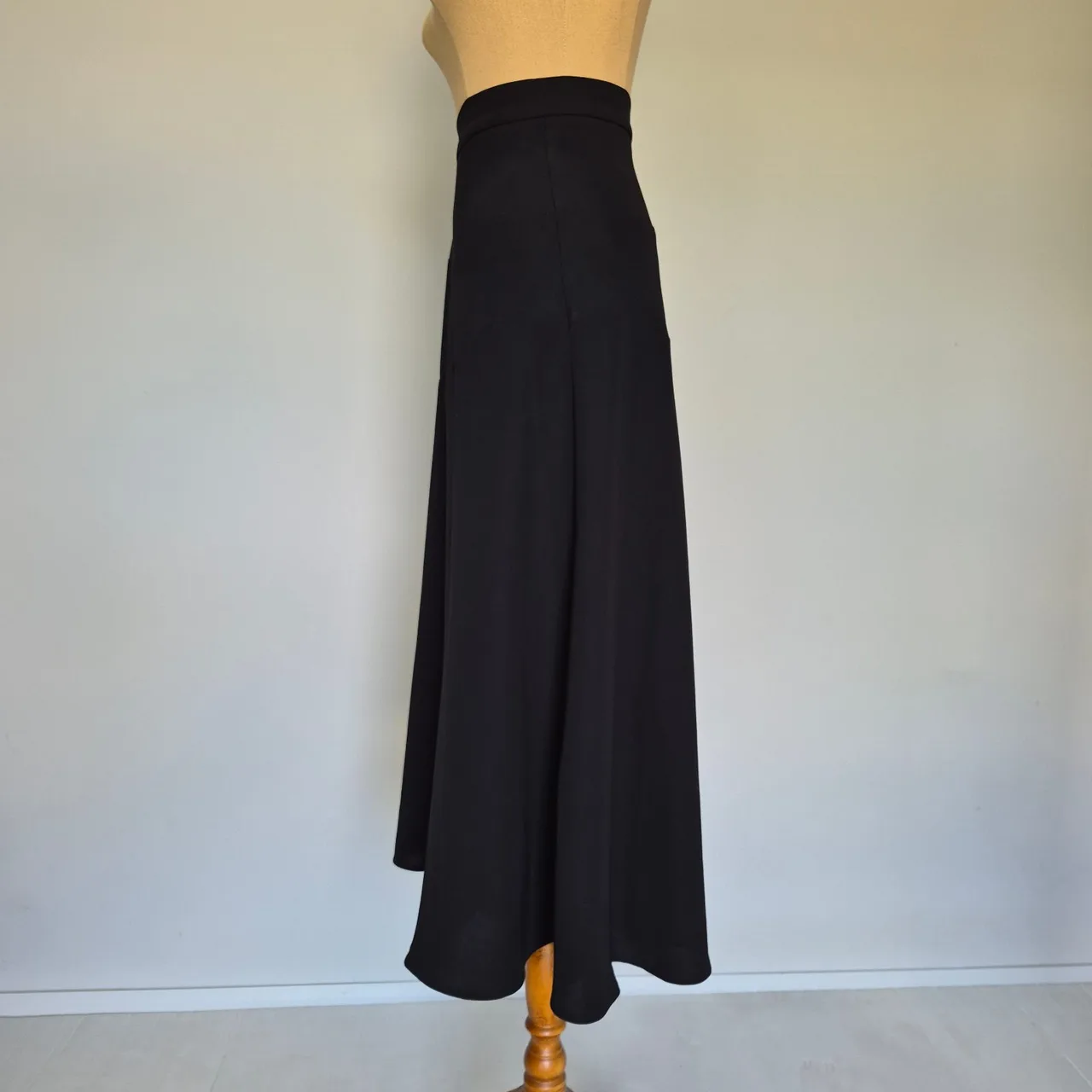 Veronika Maine Black Crepe Flowy Maxi Skirt Plus Size 18 – photo 3