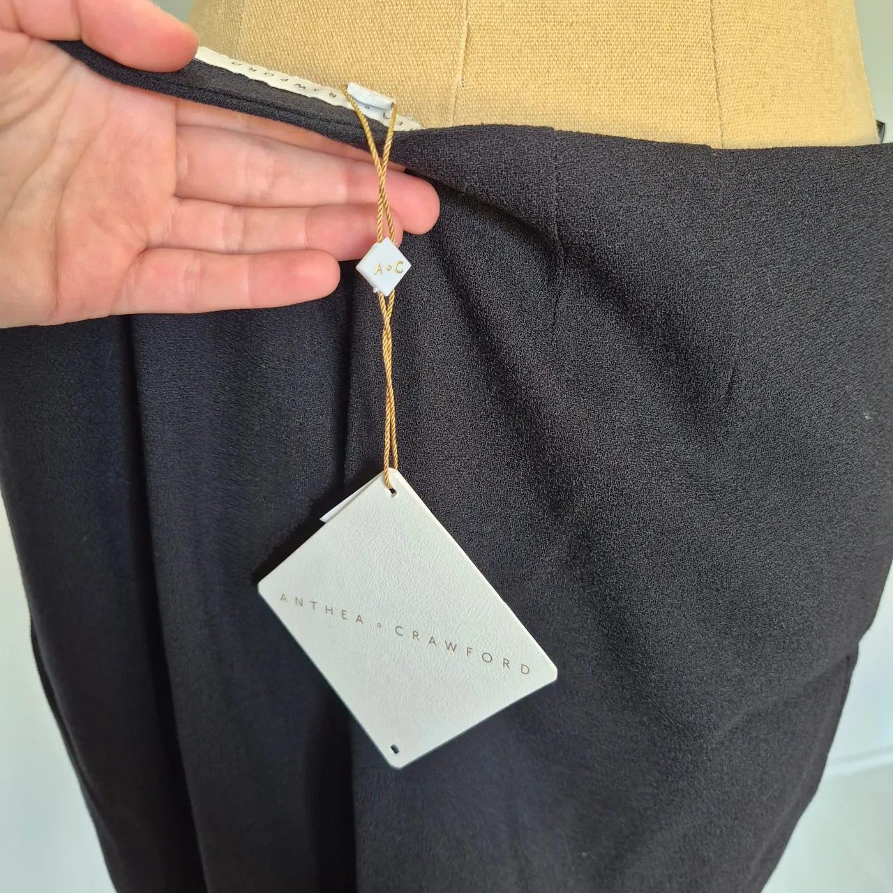 Anthea Crawford Black Wool Crepe High Rise Tapered Dress Pants Size 12 — photo 7