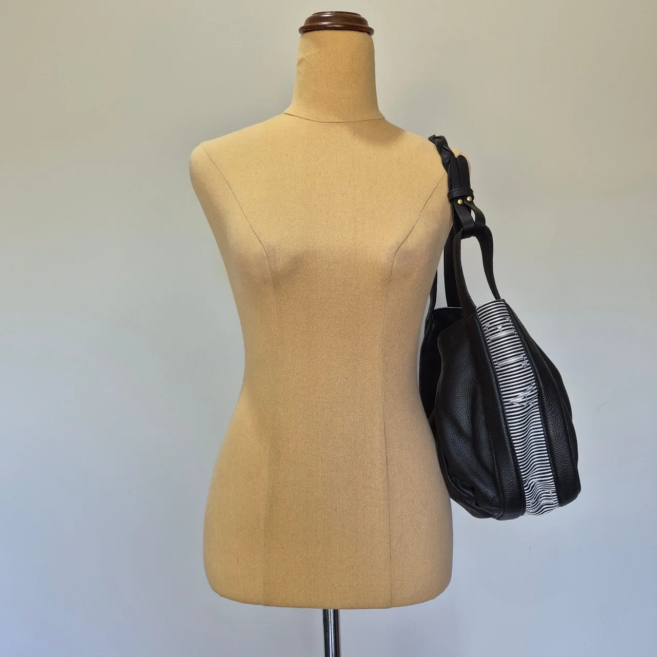 Aje Briar Medium Black Leather Logo Trim Satchel Shoulder Bag — photo 2