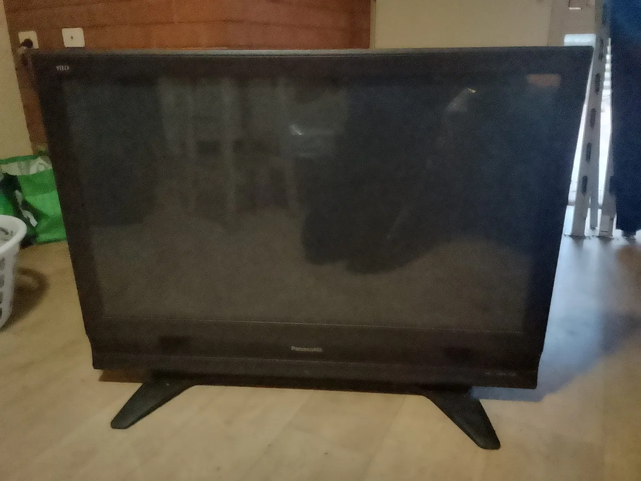 2007 Panasonic Plasma 55 inch colour television – photo 4