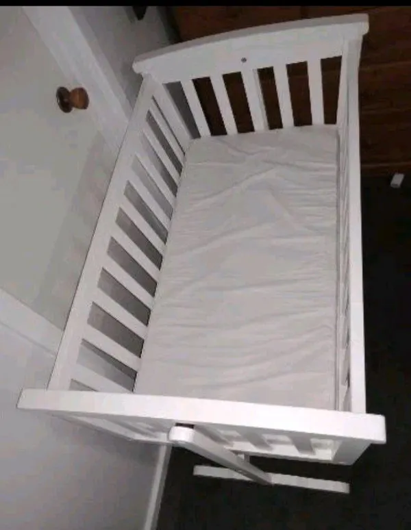 Baby Bassinet Wooden Cradle Rocking Lockable White