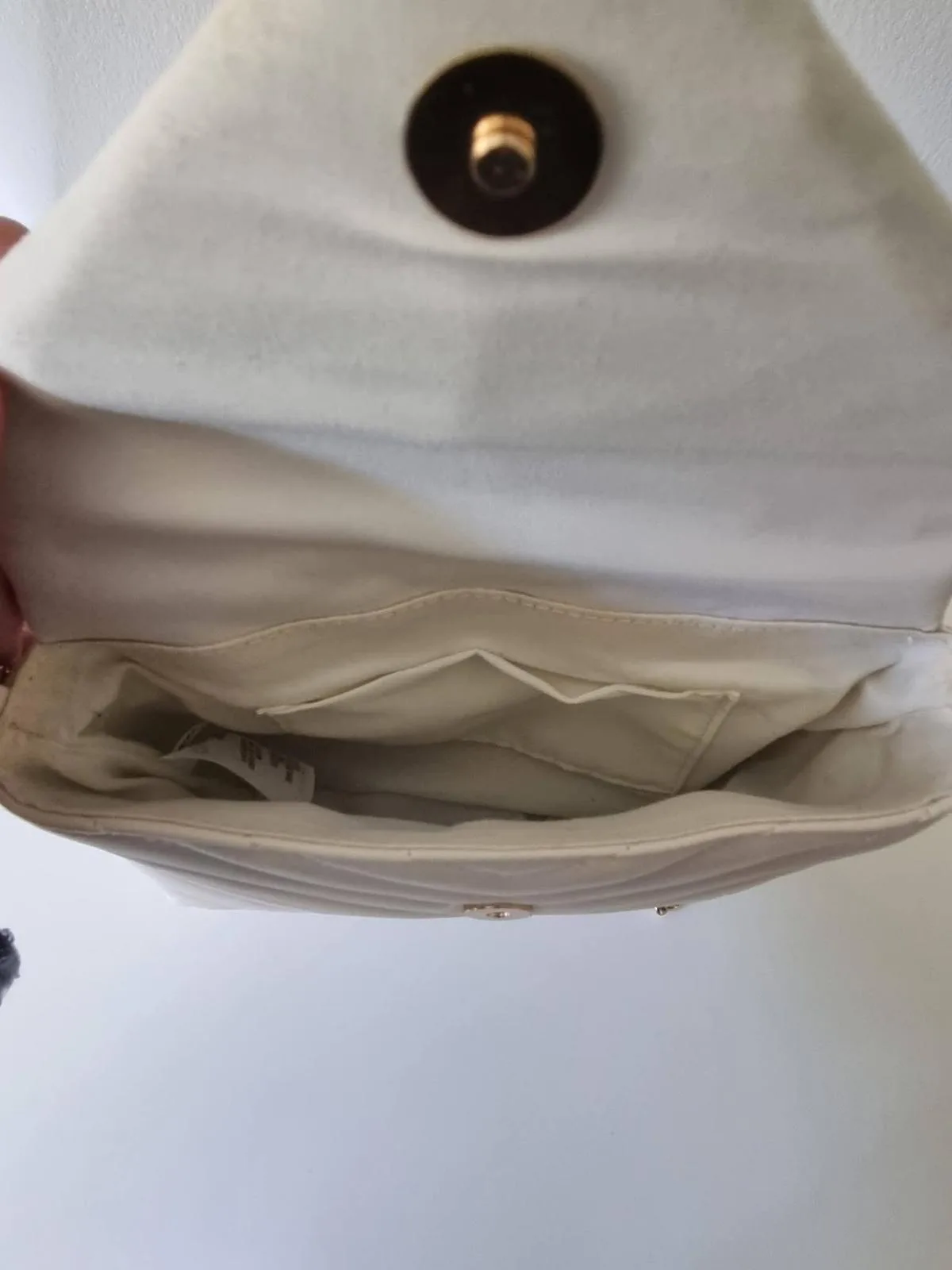 Quilted cream crossbody bag – photo 3