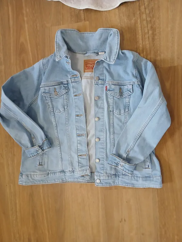 Levis womens jacket