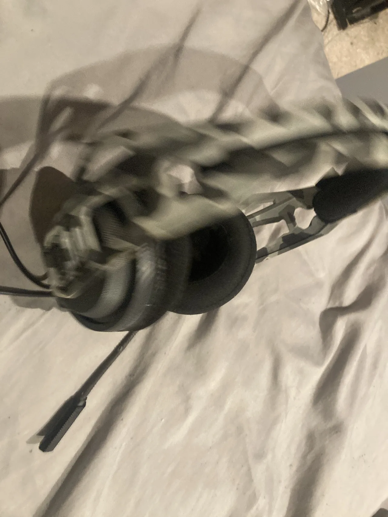 RIG 400HS V2 Stereo Gaming Headset - Arctic Camo - Grey (w/ headphone jack) — photo 4