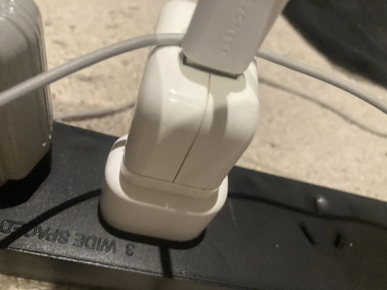 7th Generation Apple IPAD, Cygnett Charger and Apple IPAD Adapter — photo 5