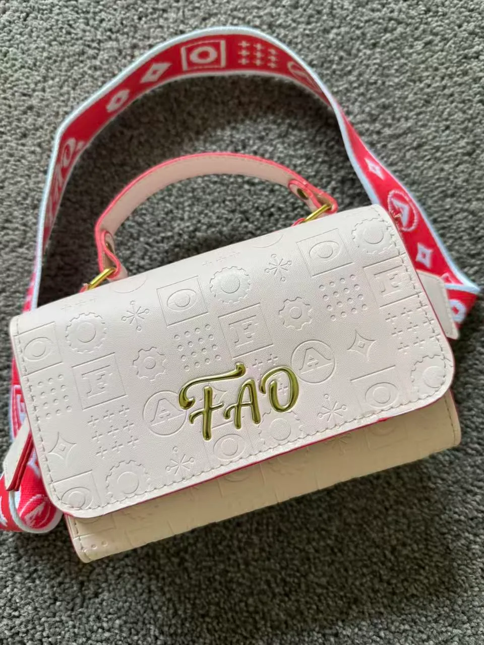 FAO Schwarz Glamour Purse Set with Cellphone — photo 2