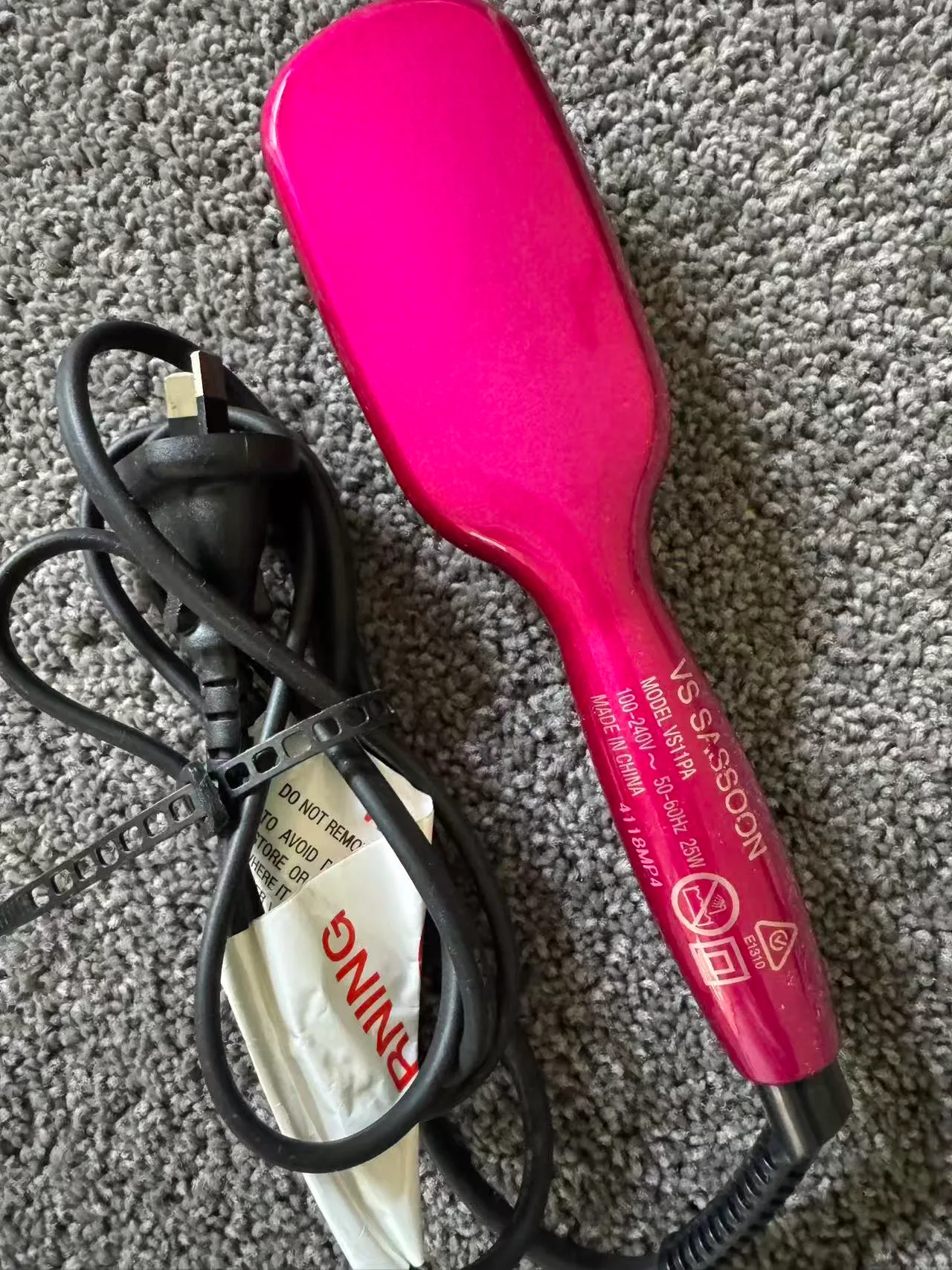 VS Sassoon MiniPRO Straightening Brush — photo 2
