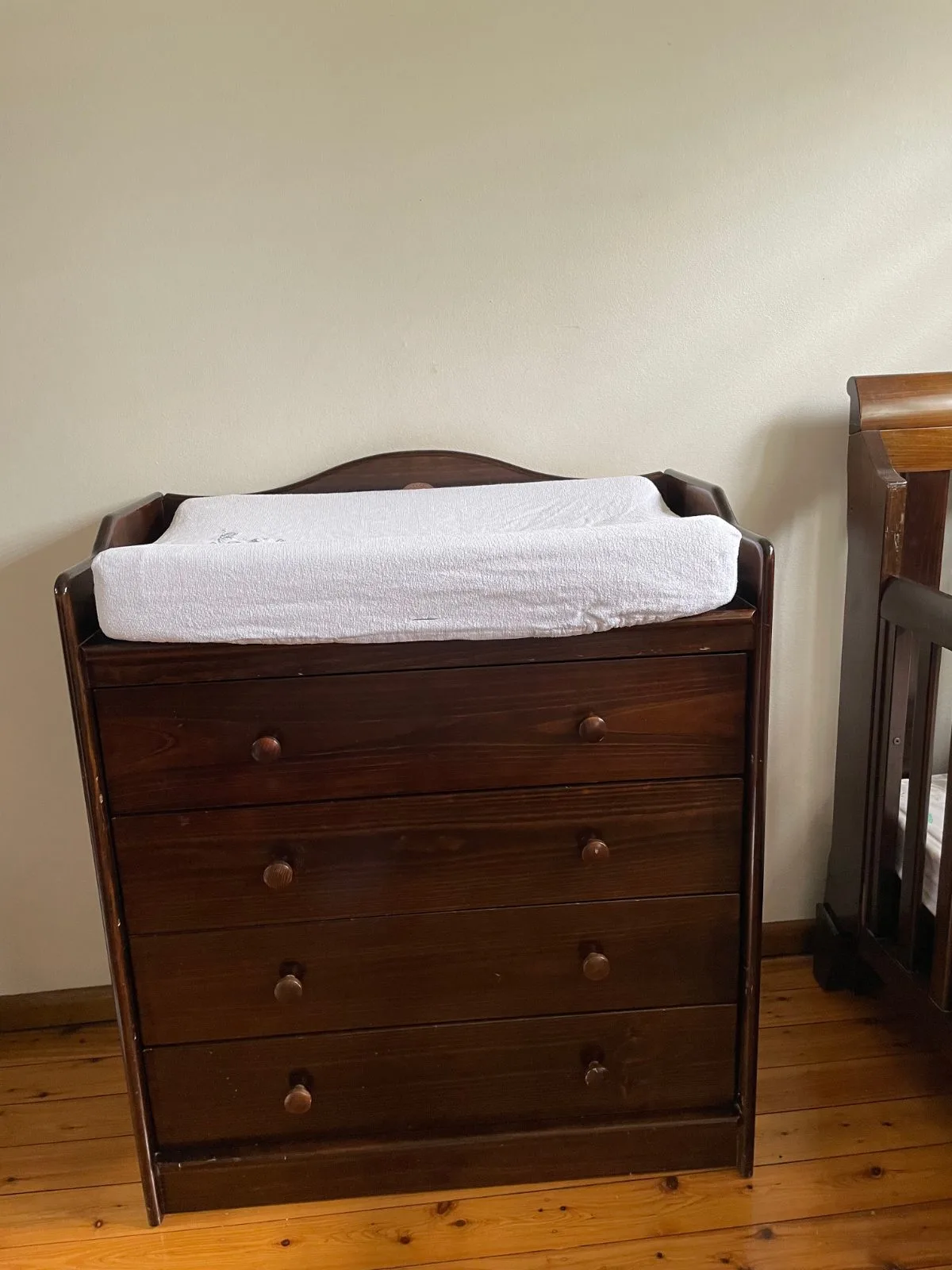 Boori Cot with change table – photo 2
