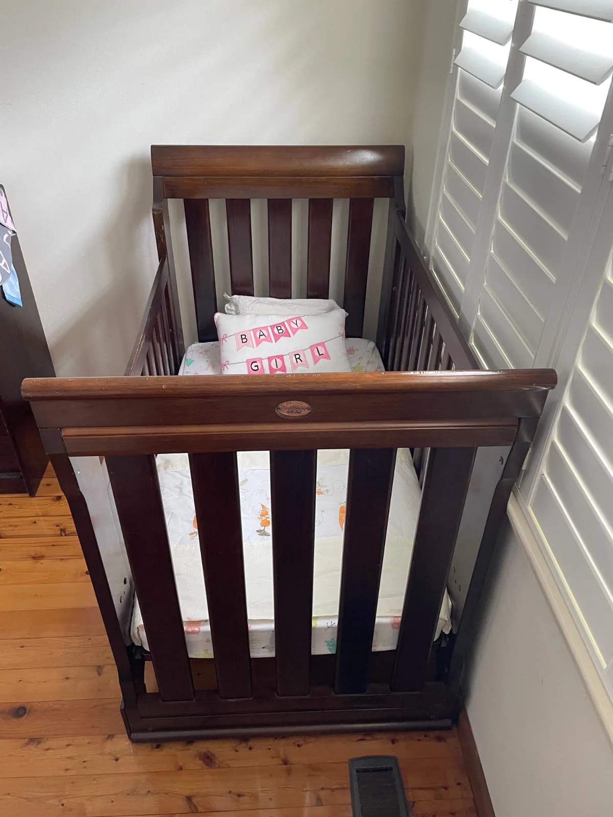 Boori Cot with change table – photo 3