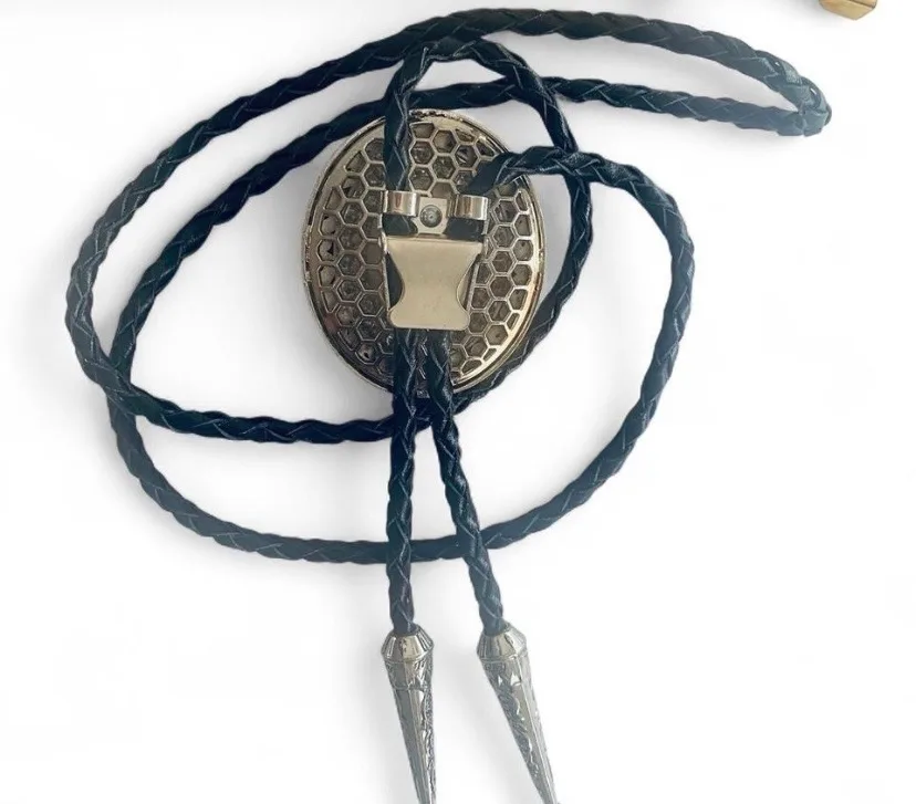 Blue Crystal Bolo Tie with Ornate Silver-Tone Oval Frame – photo 6