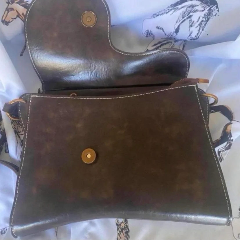 Western-Style Saddle inspired Shoulder Bag Brown Cowgirl Equestrian – photo 5