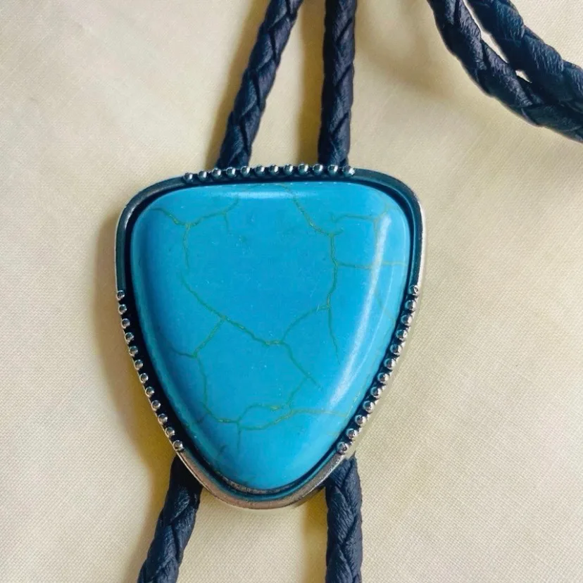 Western Bolo Tie Faux Turquoise Silver Tone Bezel — photo 4