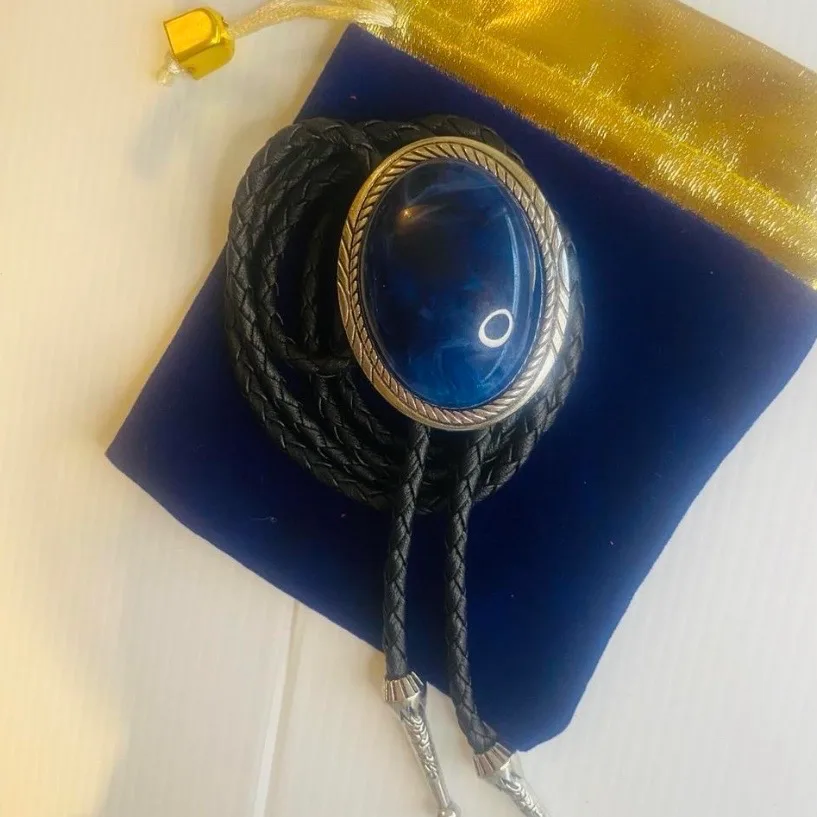 Western Style Bolo Tie Blue Faux Lapis Lazuli NEW – photo 2