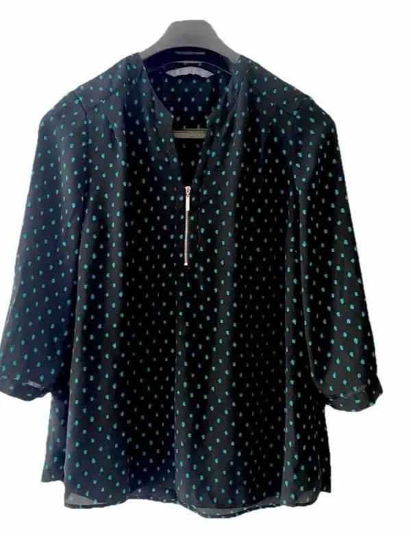 Katies Top 18 Black+ Green Spots