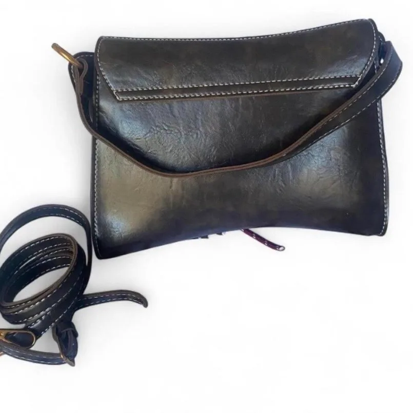 Western-Style Saddle inspired Shoulder Bag — photo 2