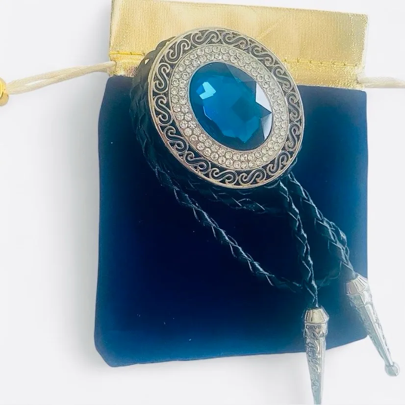 Blue Crystal Bolo Tie with Ornate Silver-Tone Oval Frame – photo 3