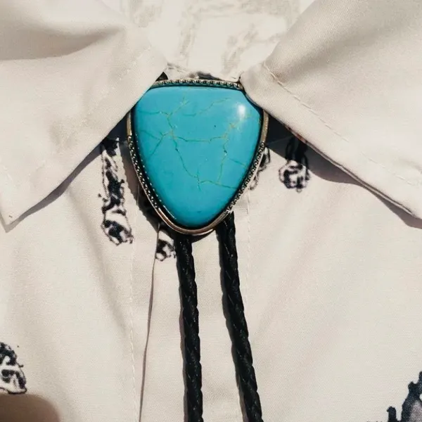 Western Bolo Tie Faux Turquoise Silver Tone Bezel