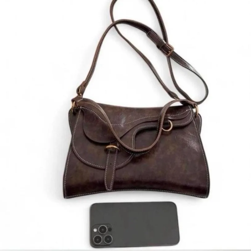 Western-Style Saddle inspired Shoulder Bag – photo 2