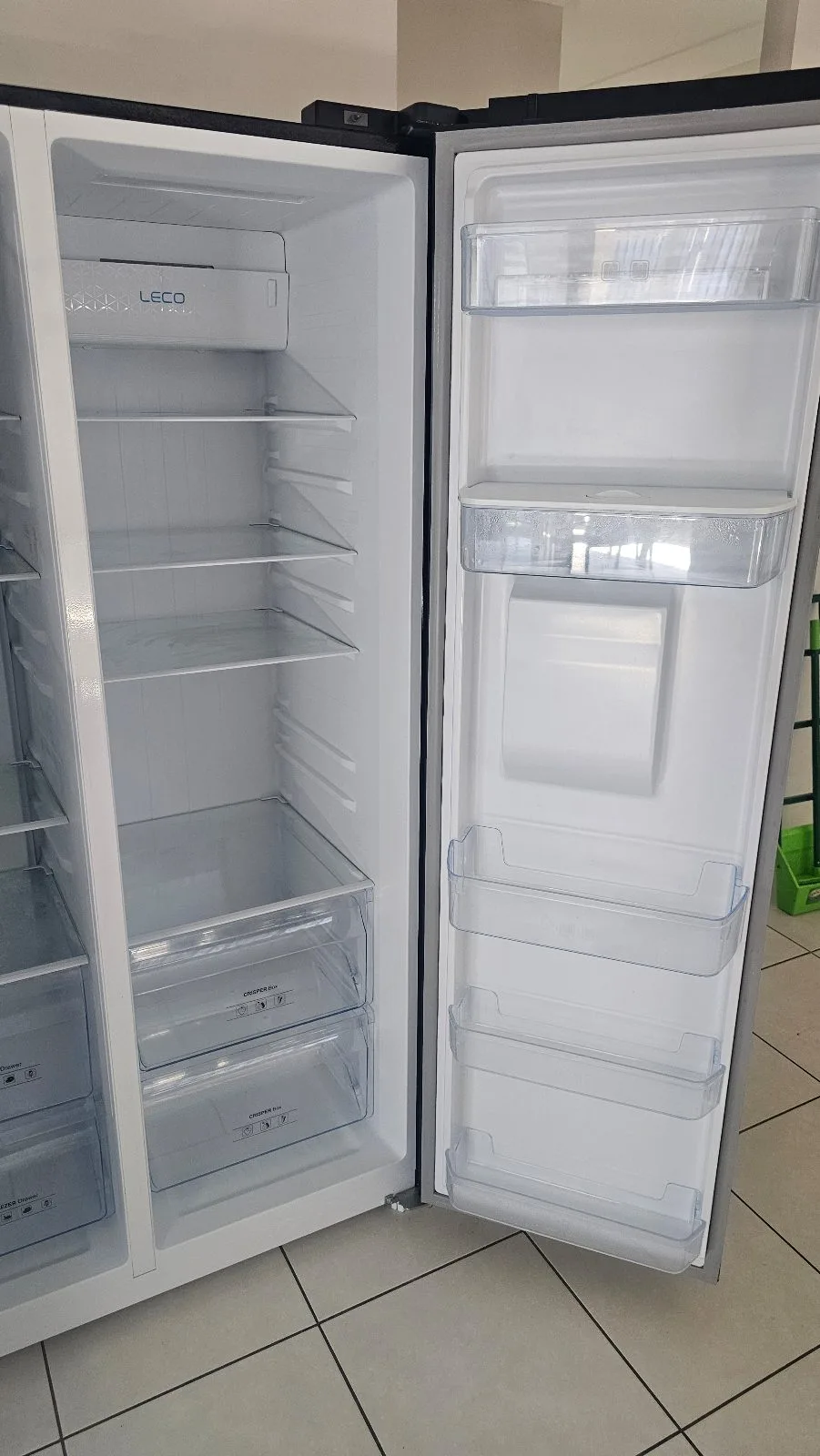Twin door fridge only year old — photo 4