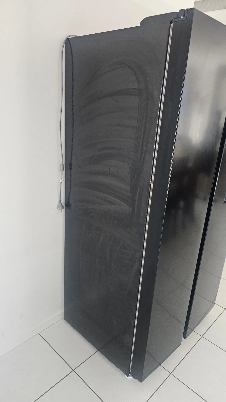 Twin door fridge only year old — photo 2