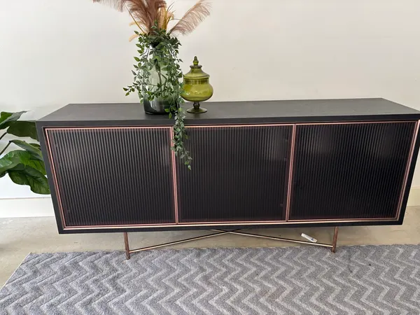 Sideboard