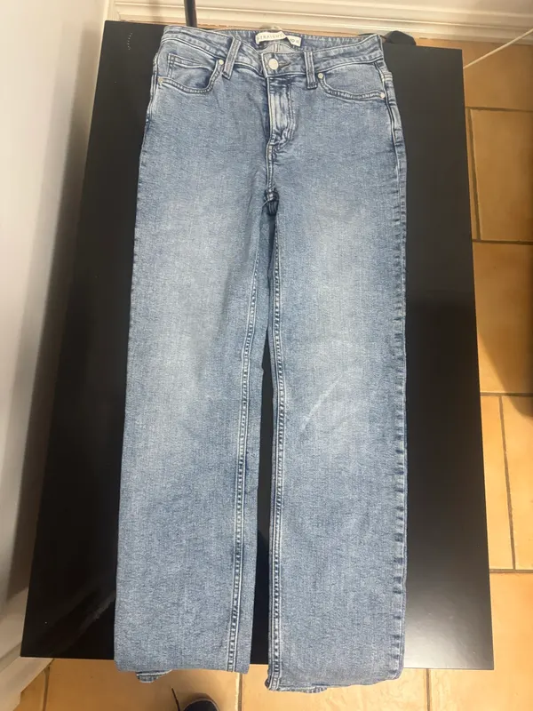 Guess women’s pants