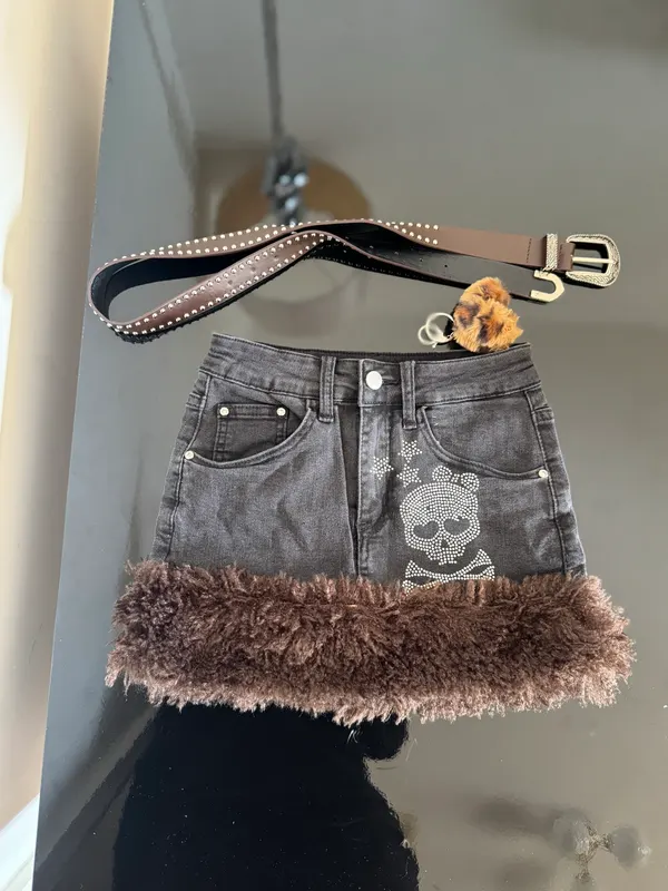 Women’s mini skirt with small size