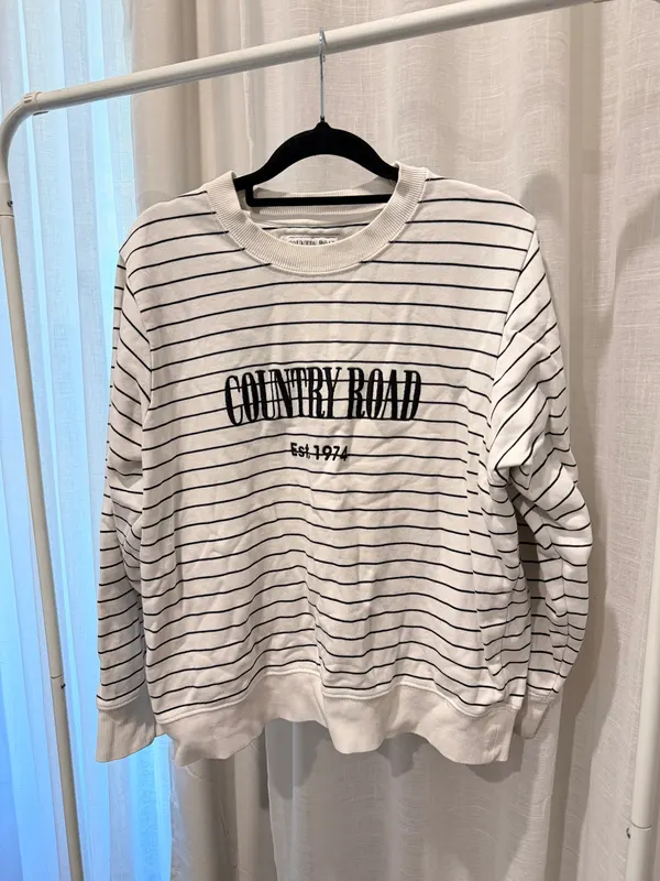 Country Road sweater size S