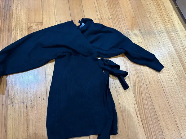 Beginning boutique black ribbed knit faux wrap dress size 6