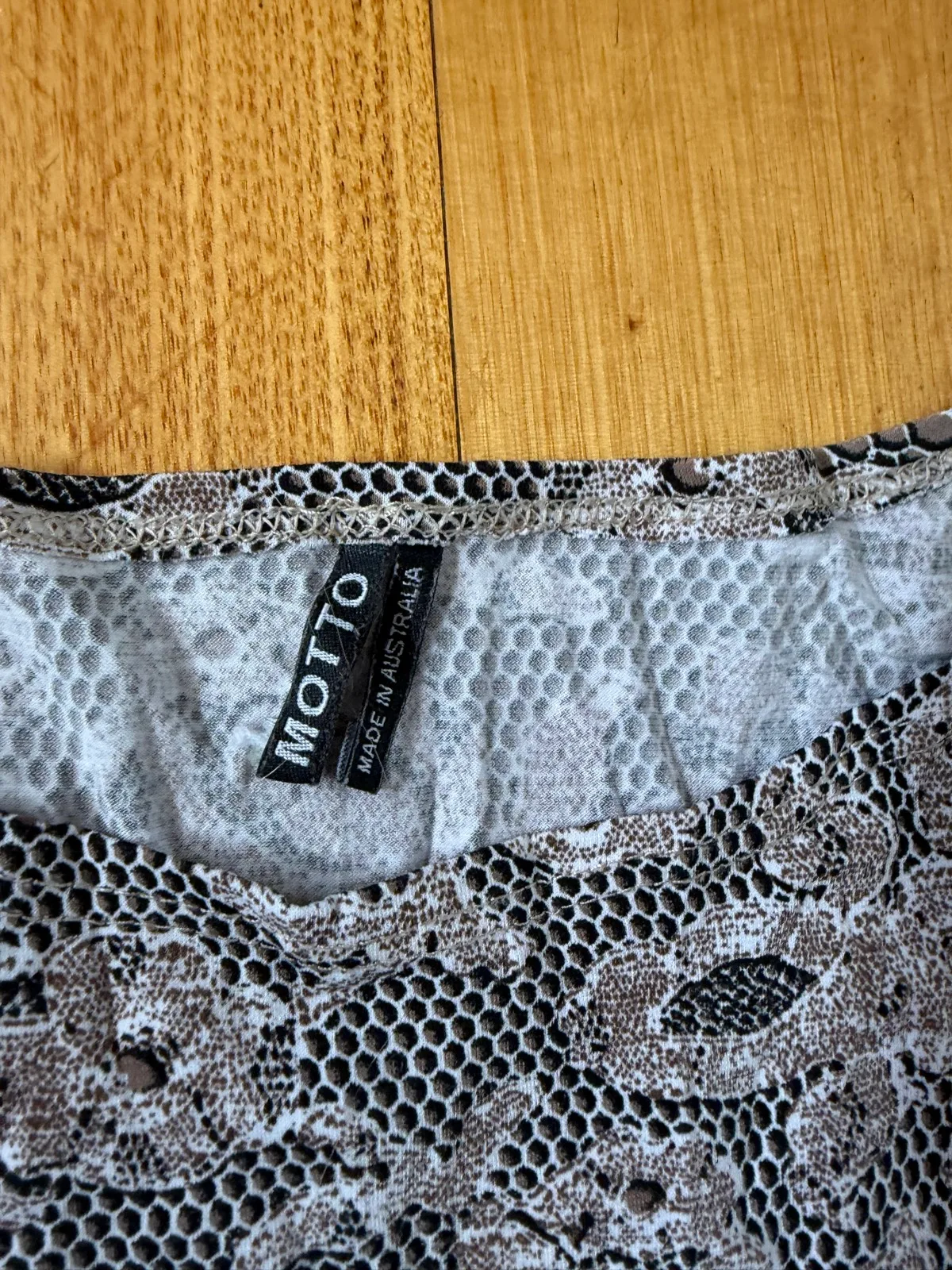 Motto sleeveless tank size 12 – photo 2
